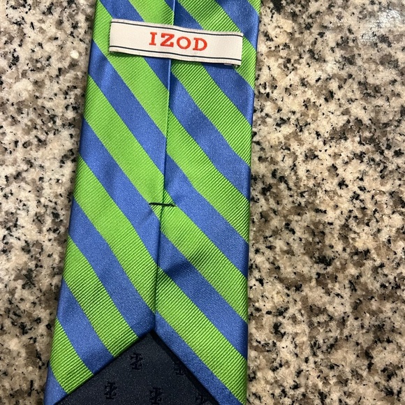 Izod -Lot of 2 ties - Picture 4 of 6